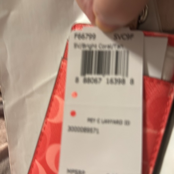 New with Tags COACH PEYTON DREAM C LANYARD ID F66799 SILVER/BRIGHT CORAL/TAN - Picture 3 of 3